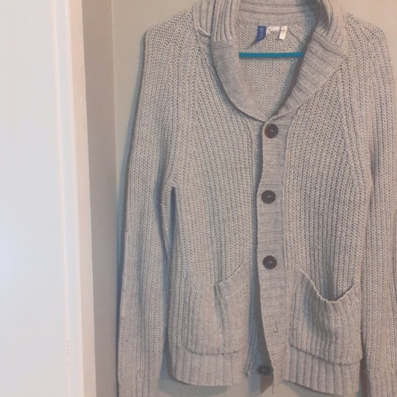 Divided XS button up knit cardigan - Picture 2 of 4